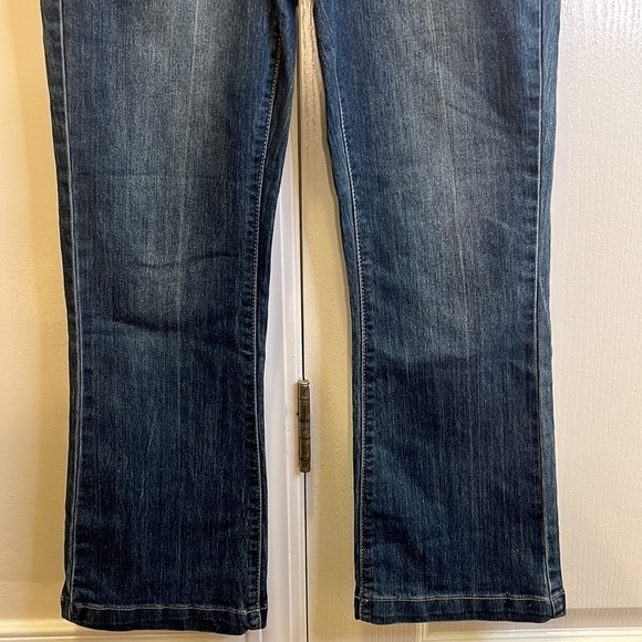 Dollhouse Jackie Capri Denim Jeans Crop Pants Medium Blue Wash Size 3 - Picture 8 of 15